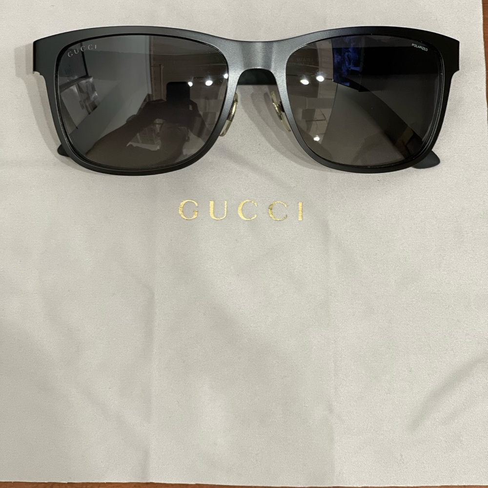 Gucci mens polarized sunglasses model #GG 2247/S M7AWJ
